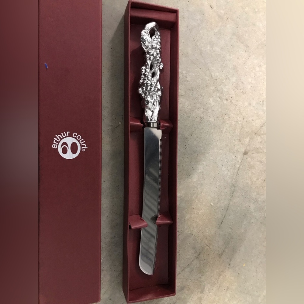 Arthur Court BREAD KNIFE – 13" Grapes Grapevine Cast Aluminum Boxed #4-452